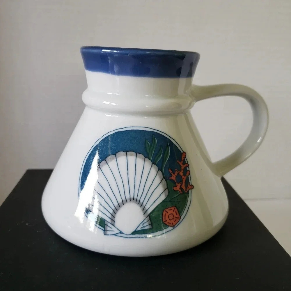 Vintage Otigiri Seashell/Coral Blue/White Nautical Spill Safe Coffee Mug.